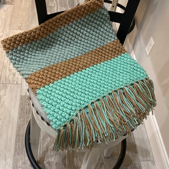 HANDMADE crocheted cowl. ๐ ๐ - Picture 2 of 3